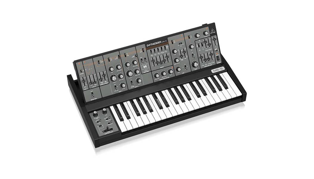 Behringer MS-5 Synthesizer 1