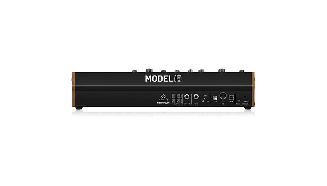 Behringer Model 15 Synthesizer 3