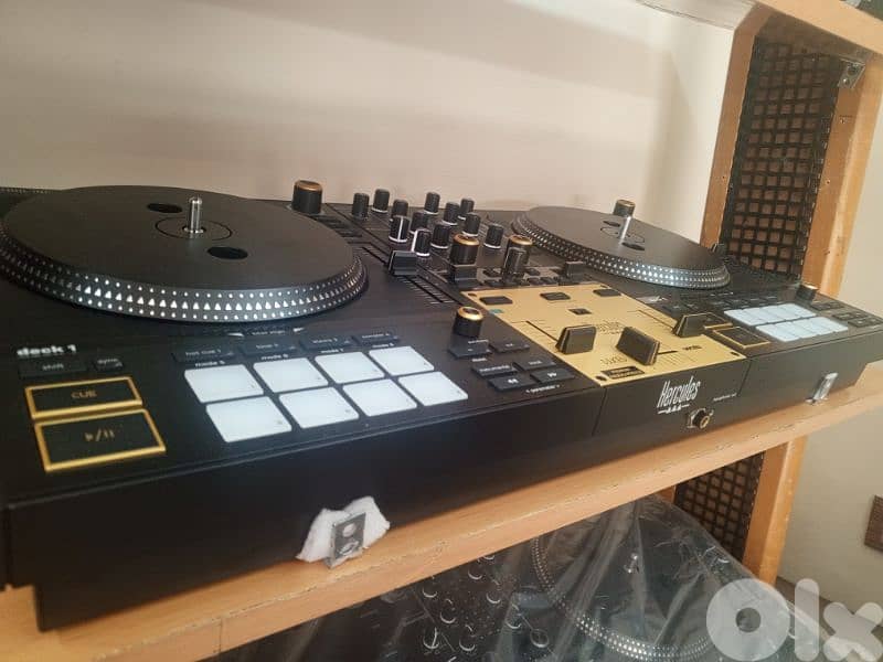 Hercules DJ controller inpulse T7 Premium 1