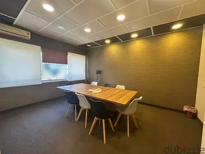 Office for rent in Jdeideh مكتب للإيجار في الجديدة
