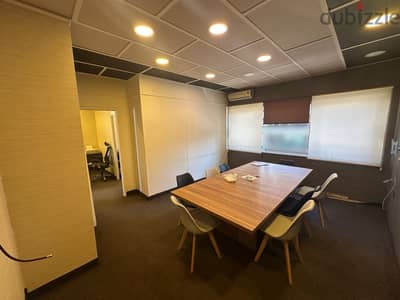 Office for rent in Jdeideh مكتب للإيجار في الجديدة