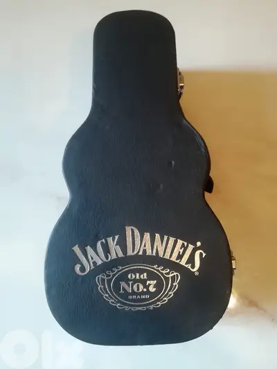 JACK DANIELS Limited edition collectable guitar case box and bottle