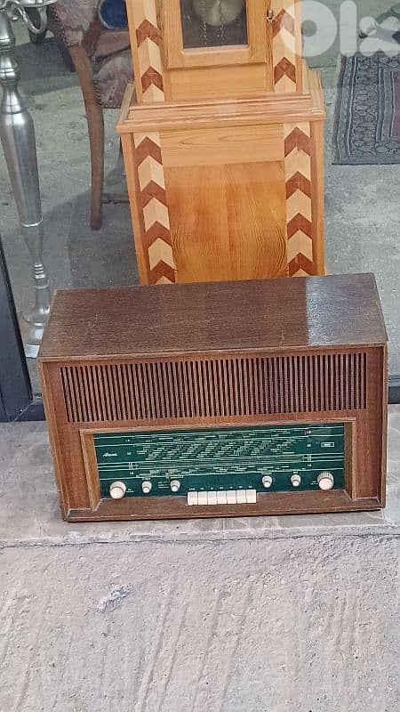 antique 8
