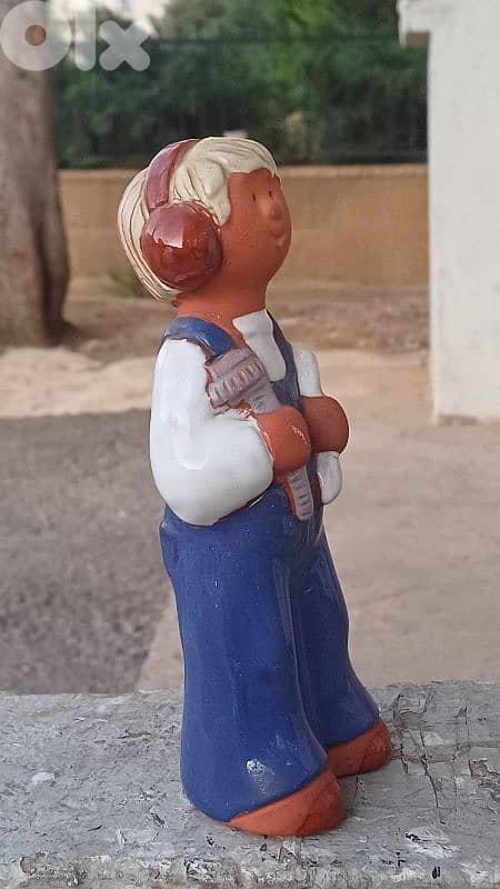 antique 8