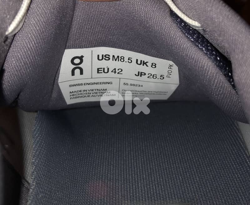 On Running Mens Cloudgo - 42 11