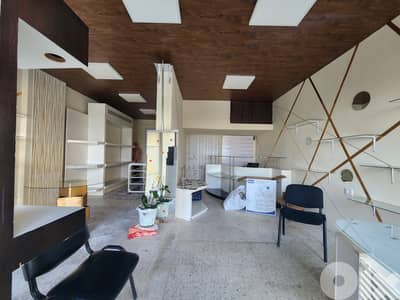 RWB186EA - Warehouse with office and shop for rent in Bouar