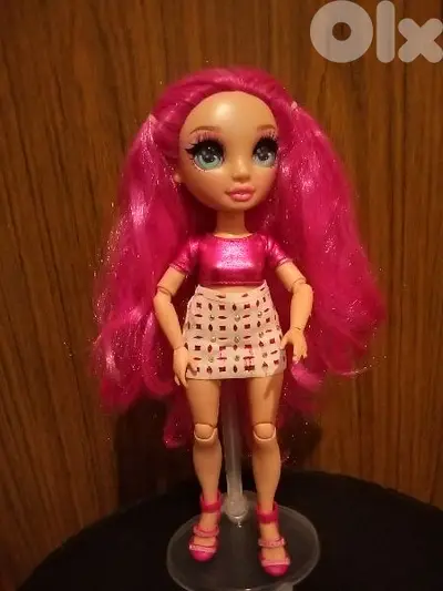 STELLA MONROE Articulated +her Own dress +her Own shoes Great OMG doll