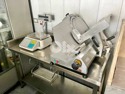 200 SQM Fully Equipped Supermarket/Shop in Jal El Dib, Metn