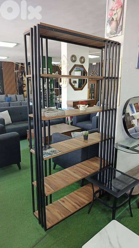 Vitrine فيترين حديد 2