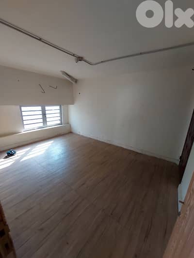 65 SQM Shop in Dekwaneh, Metn