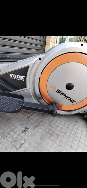 Elliptical ASPIRE like new 125$ 1