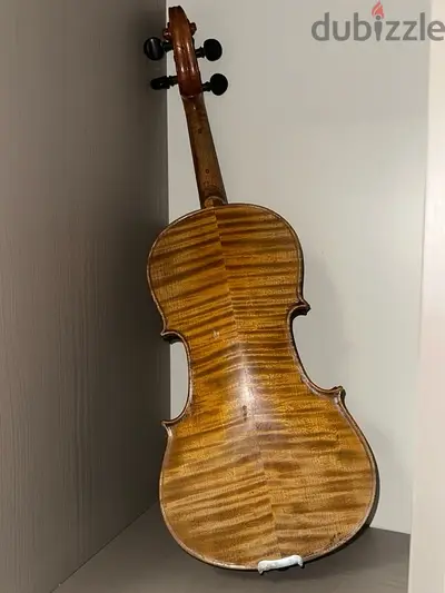 كمان ايطالي صوت رائع  واجود انواع خشب القيقب والسيبروس  violin