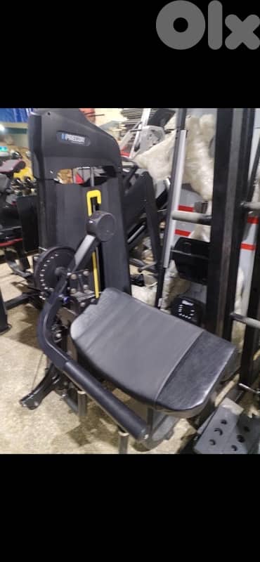 Biceps & triceps machine used for 750$ 0