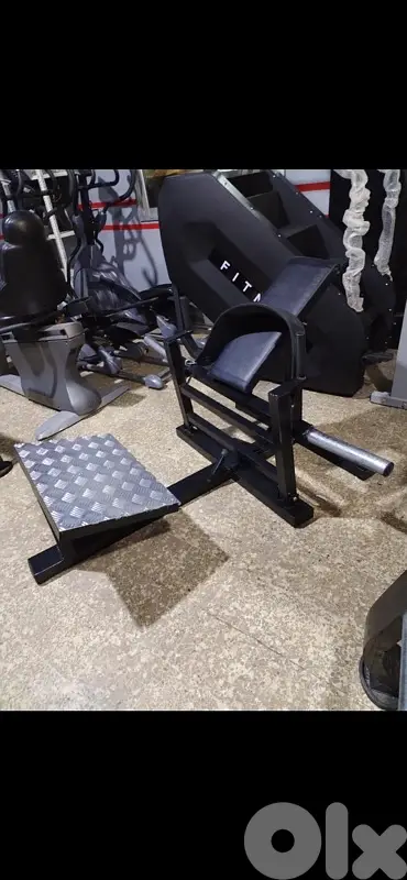 Hip thrust machine used 450$
