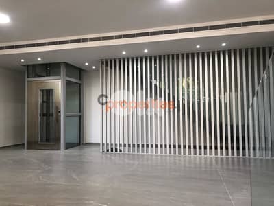 Show room for rent in sodeco صالة عرض للإيجار في السوديكو CPBWW127