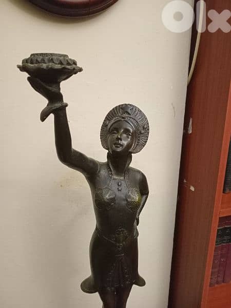 Bronze statue signed A Moreau 1