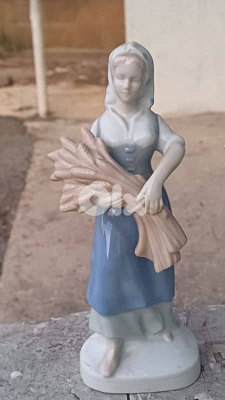 antique 3