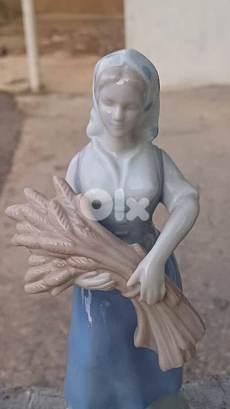 antique 8