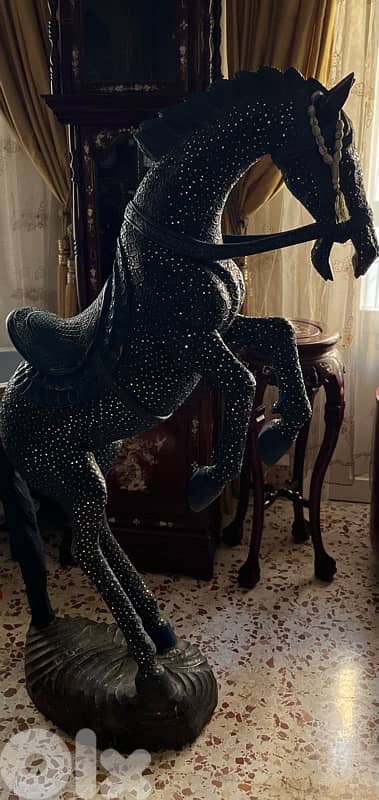 antique horse statue 0