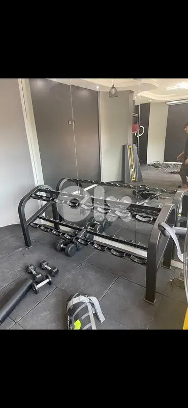Rack for dumbells like new 220$