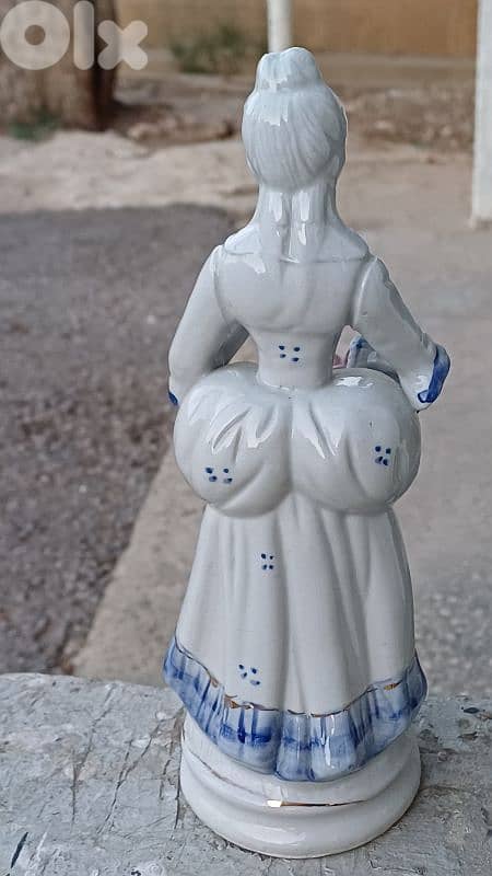 antique 7