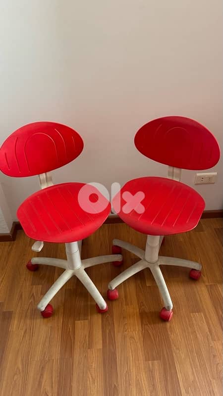 Two punto chair For kids 0