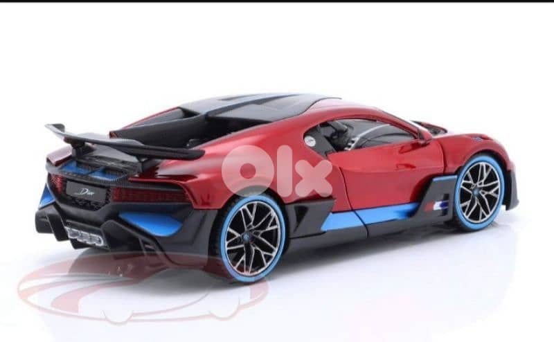 Bugatti Divo diecast car model 1;24 3