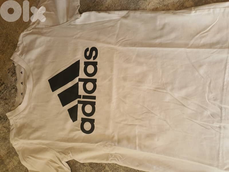 3 t-shirts size 9-10-11 1