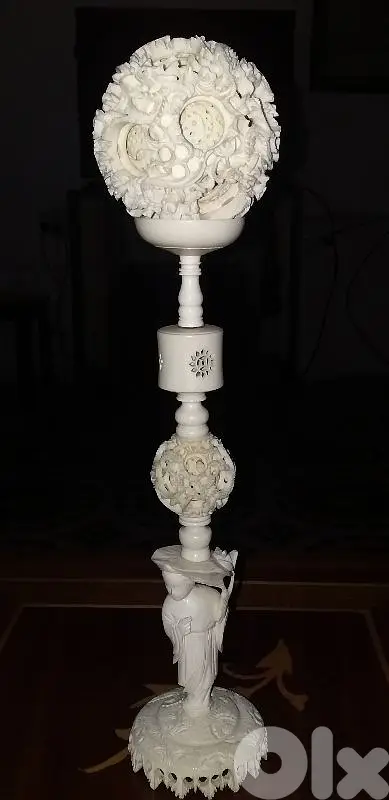 قطعة مميزة شغل الصين سعرها  350$ السعر موجود  عليها