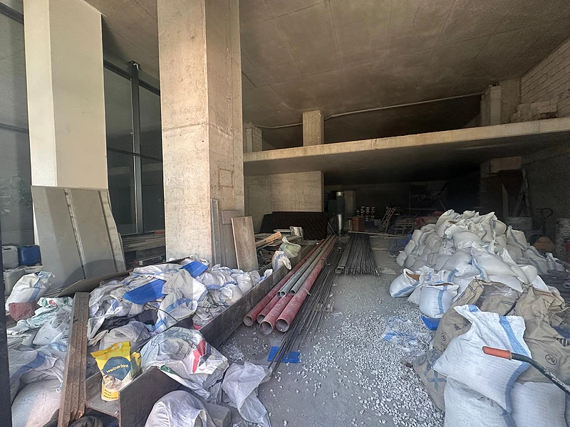 Commercial Store For Rent In Mirna Chalouhi
