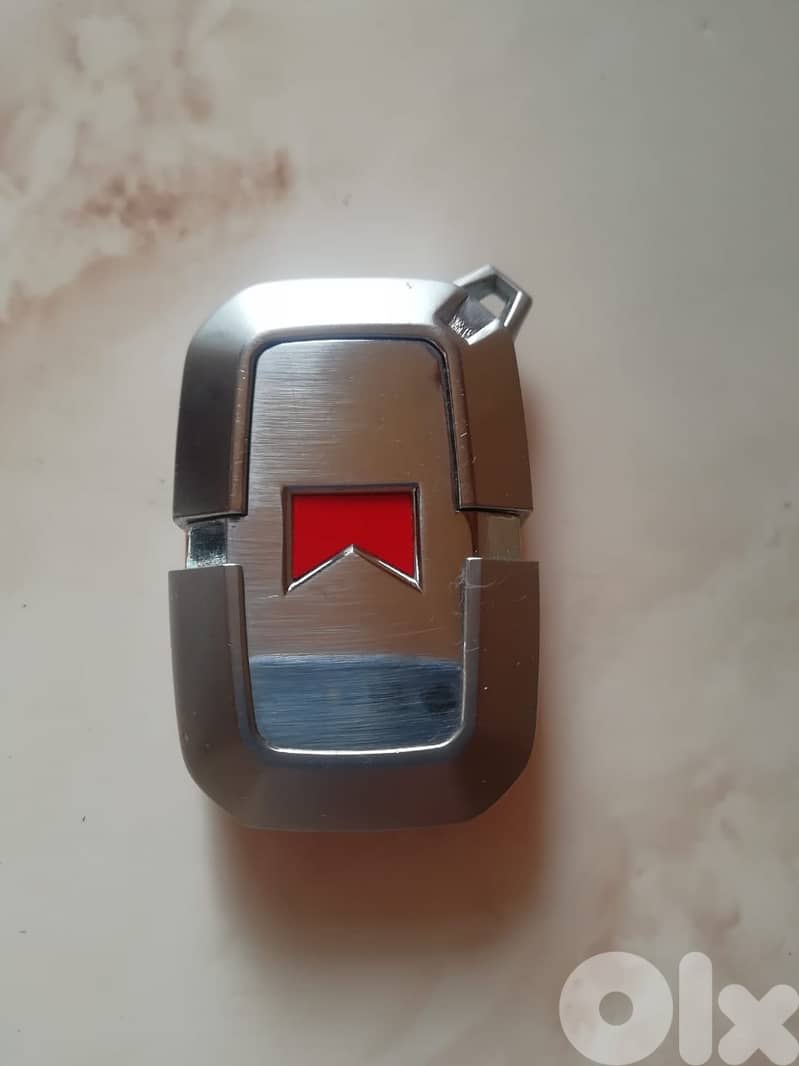 Marlboro collectible promotional stainless steel gas Lighter 0