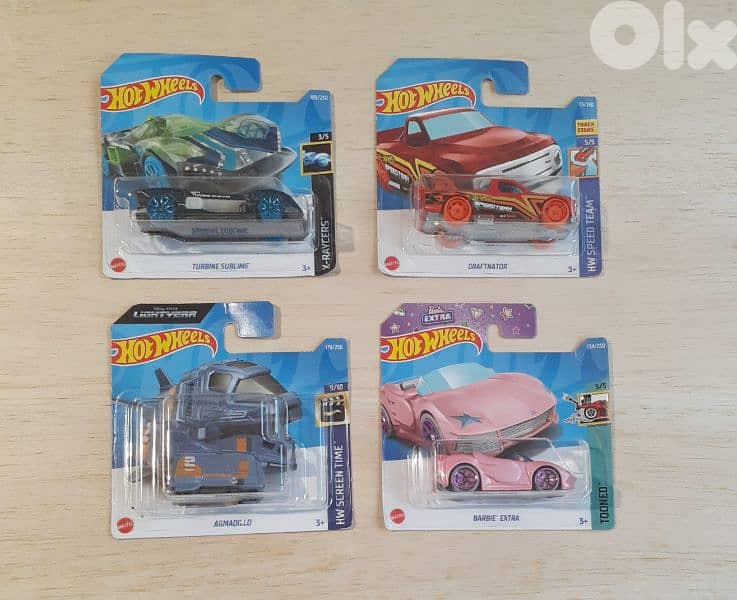 Hot Wheels (2022)  1;64 diecast car models. 2