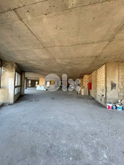 SHOWROOM DIRECTLY ON HIGHWAY BAABDA PRIME (500Sq) SPACIOUS, (BAR-215)