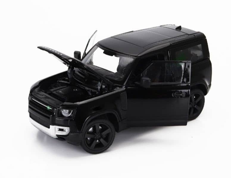 Land Rover Defender 2022 diecast car model 1:24 3
