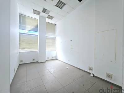 High-Ceiling Spacious Office 600 m² with 24/7 Electricity