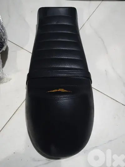 Moto Guzzi Cafe Racer seat for V7