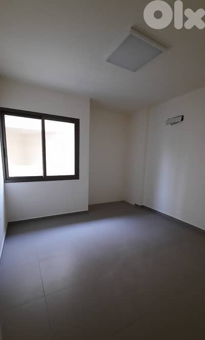 hadath main road office 55 sqm for rent with two parking Ref#5133