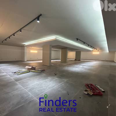 Showroom for rent in Dekwaneh! صالة عرض للإيجار في الدكوانة