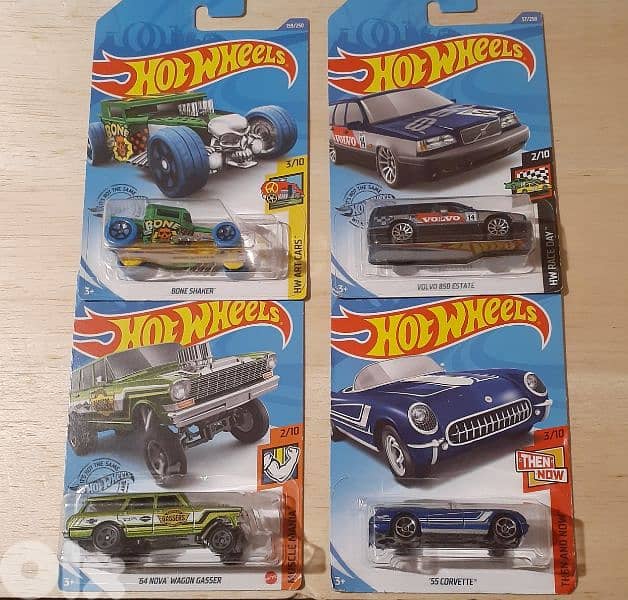Hot Wheels (2019) diecast car model 1;64 8