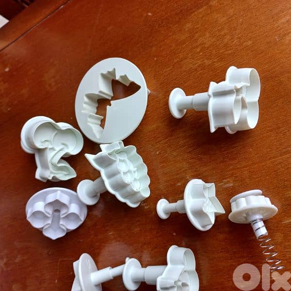 BRAND NEW: 21 sets of modelling tools for fondant 6