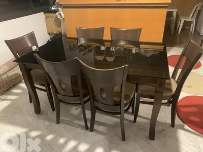 Table with 6 chairs