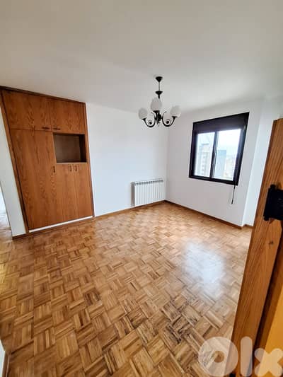 220 SQM Decorated Apartment in Jdeideh/Bauchrieh with View