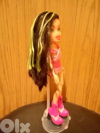 BRATZ JADE PLAID MEETS PUNK As New MGA doll Special hair+her own Shoes