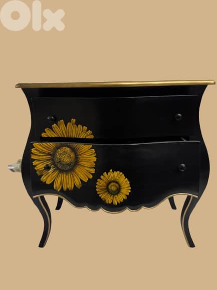 Black Flower Console 0