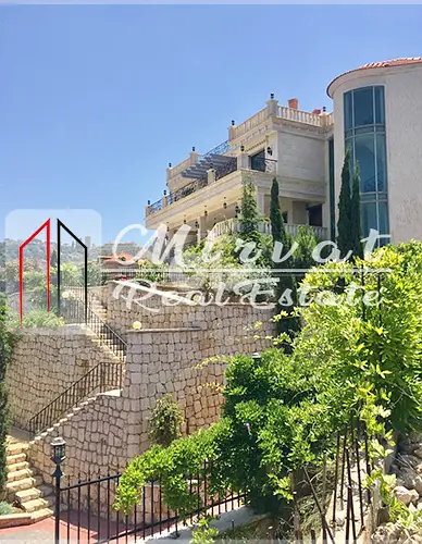 Four-Storey VillalPrivate PoollPanoramic Beirut Views