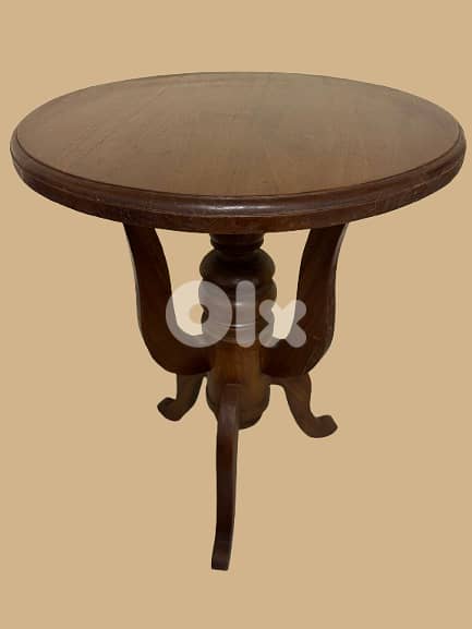 Round Wooden Accent Table 0