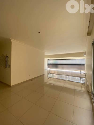SPACIOUS APARTMENT IN AIN EL TINEH PRIME / SEA VIEW (200SQ) , (AM-135)