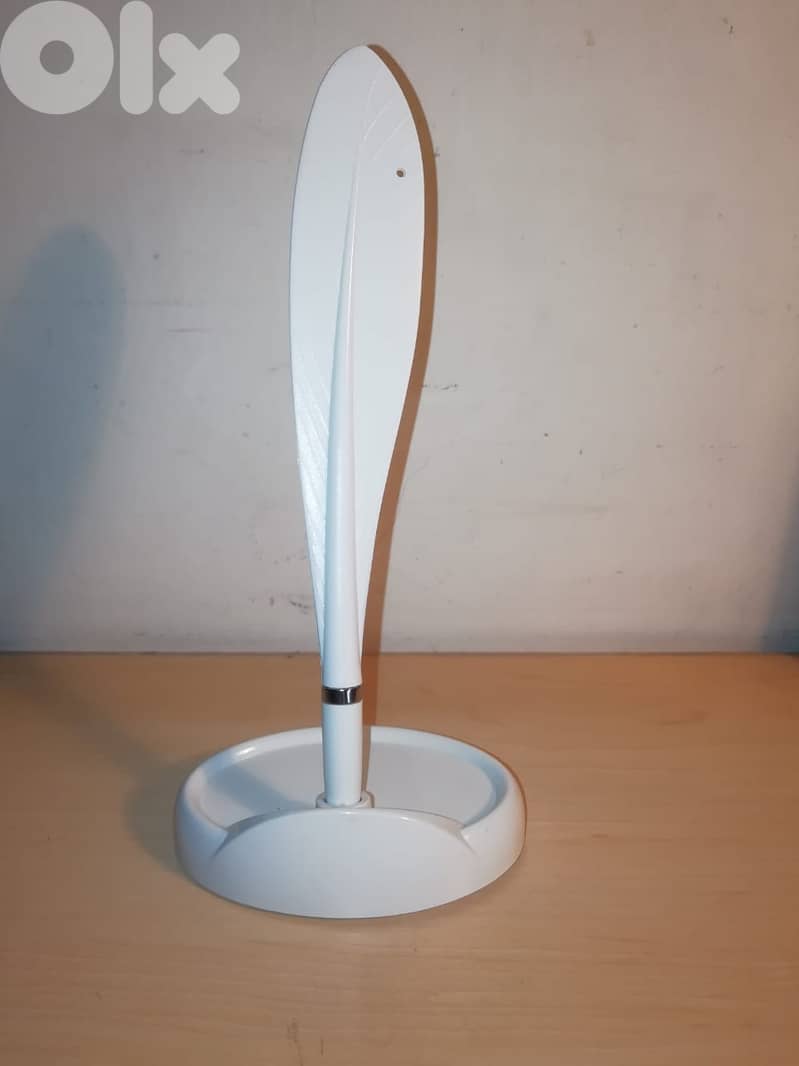 Retro style new feather pen 0