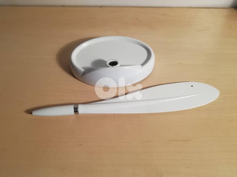 Retro style new feather pen 1