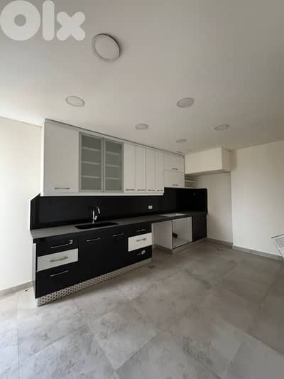 Brand New In Spears Prime (165Sq) Panoramic View (BT-711)